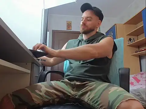 Ryanstone  online show from December 18, 5:56 am