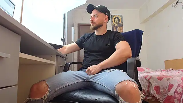 Ryanstone  online show from June 3, 4:24 am