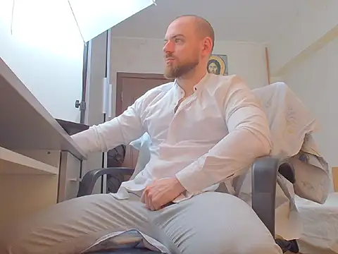 Ryanstone  online show from March 21, 5:52 am