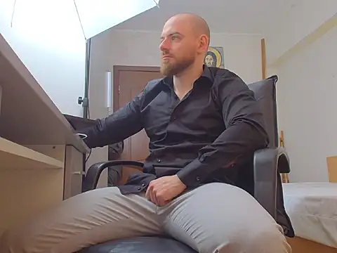 Ryanstone  online show from March 16, 5:15 am