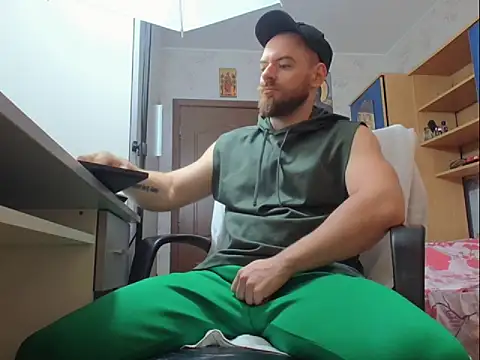 Ryanstone  online show from December 3, 6:03 am