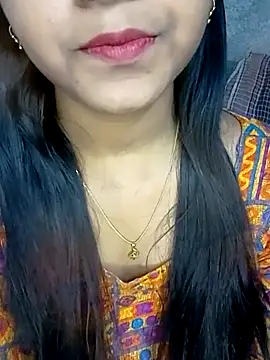 Snapshot of Neha533 chatting on November 11, 6:14 pm Neha533 online show from November 11, 6:14 pm