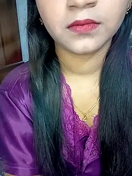 Snapshot of Neha533 chatting on November 28, 8:09 pm Neha533 online show from November 28, 8:09 pm