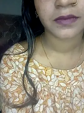 Snapshot of Neha533 chatting on April 18, 7:07 pm Neha533 online show from April 18, 7:07 pm