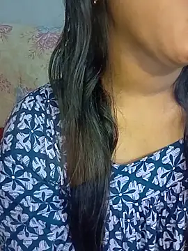 Snapshot of Neha533 chatting on May 6, 6:12 pm Neha533 online show from May 6, 6:12 pm