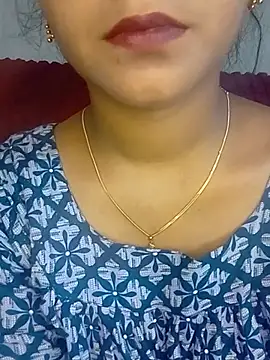 Snapshot of Neha533 chatting on May 22, 6:06 pm Neha533 online show from May 22, 6:06 pm