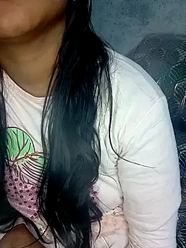 Snapshot of Neha533 chatting on November 16, 6:34 pm Neha533 online show from November 16, 6:34 pm