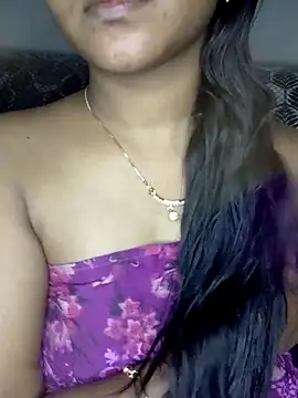 Snapshot of Neha533 chatting on April 22, 4:58 pm Neha533 online show from April 22, 4:58 pm