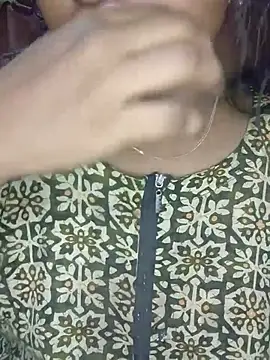 Snapshot of Neha533 chatting on July 14, 6:25 pm Neha533 online show from July 14, 6:25 pm