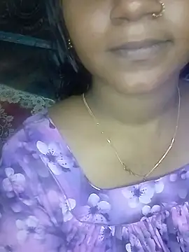 Snapshot of Neha533 chatting on July 19, 7:21 pm Neha533 online show from July 19, 7:21 pm