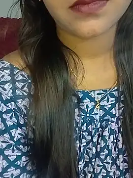 Snapshot of Neha533 chatting on June 16, 6:19 pm Neha533 online show from June 16, 6:19 pm