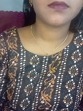 Snapshot of Neha533 chatting on May 21, 5:32 pm Neha533 online show from May 21, 5:32 pm