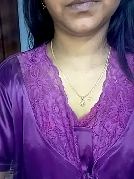 Snapshot of Neha533 chatting on November 24, 7:58 pm Neha533 online show from November 24, 7:58 pm