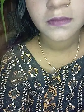 Snapshot of Neha533 chatting on June 27, 10:54 am Neha533 online show from June 27, 10:54 am