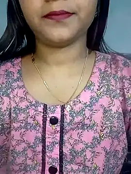 Snapshot of Neha533 chatting on December 18, 6:45 pm Neha533 online show from December 18, 6:45 pm