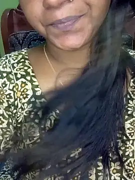 Snapshot of Neha533 chatting on July 13, 6:29 pm Neha533 online show from July 13, 6:29 pm