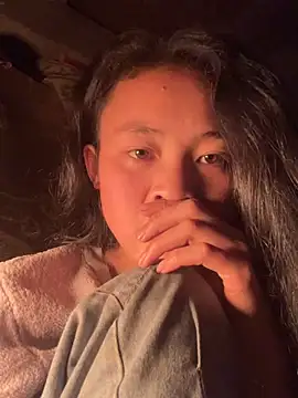 Li ve online show from February 9, 1:20 pm