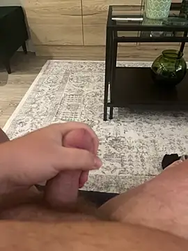 ChubbyBrit online show from February 8, 10:24 am