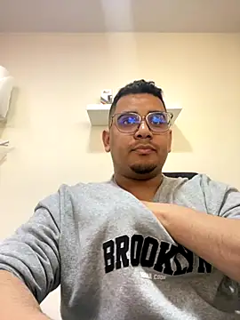 Dante Valcur online show from November 3, 2:20 pm