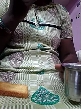 Snapshot of hyd_couple7878 chatting on November 23, 3:16 am hyd couple7878 online show from November 23, 3:16 am