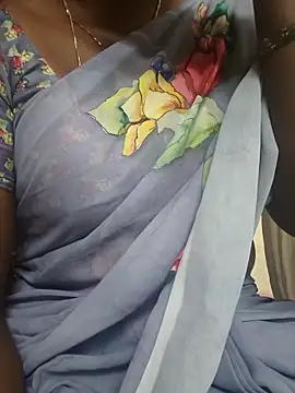 Snapshot of hyd_couple7878 chatting on December 3, 5:12 pm hyd couple7878 online show from December 3, 5:12 pm