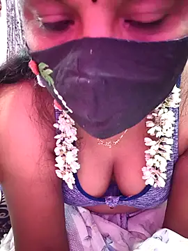 Snapshot of hyd_couple7878 chatting on November 7, 5:50 pm hyd couple7878 online show from November 7, 5:50 pm