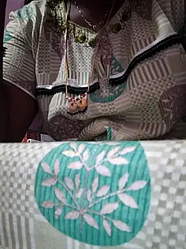 Snapshot of hyd_couple7878 chatting on November 16, 6:40 am hyd couple7878 online show from November 16, 6:40 am