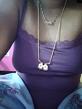 Snapshot of hyd_couple7878 chatting on November 17, 10:08 am hyd couple7878 online show from November 17, 10:08 am