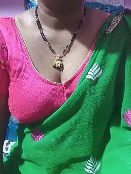Snapshot of hyd_couple7878 chatting on June 11, 6:21 am hyd couple7878 online show from June 11, 6:21 am