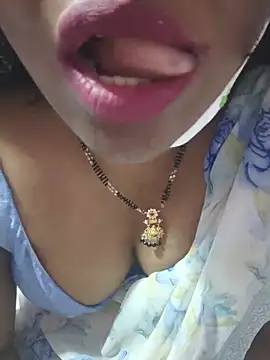 Snapshot of hyd_couple7878 chatting on June 16, 4:23 am hyd couple7878 online show from June 16, 4:23 am