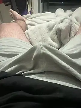 adamblunt59 online show from June 9, 10:38 am