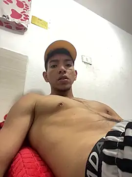 Snapshot of johnvixx chatting on November 3, 12:49 am johnvixx online show from November 3, 12:49 am