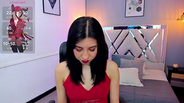 zoe-moreau online show from April 15, 7:58 pm