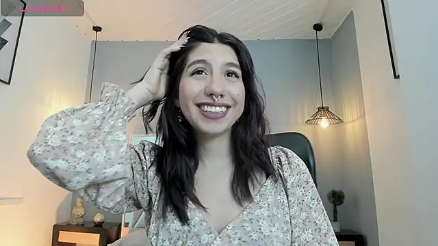 zoe-moreau online show from February 24, 7:59 pm