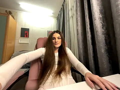 HelgaMun online show from November 25, 10:59 am