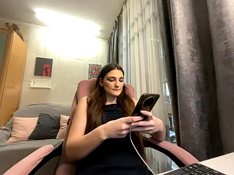 HelgaMun online show from November 18, 9:56 am