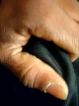 Snapshot of Angel23cm1 chatting on November 23, 5:17 am Angel23cm1 online show from November 23, 5:17 am