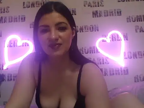 Bya hootgyrl1 online show from November 27, 6:58 am