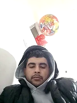 Snapshot of Yerackhip chatting on January 12, 1:45 am Yerackhip online show from January 12, 1:45 am