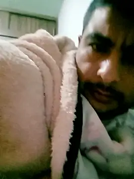 Snapshot of Yerackhip chatting on January 15, 6:22 pm Yerackhip online show from January 15, 6:22 pm