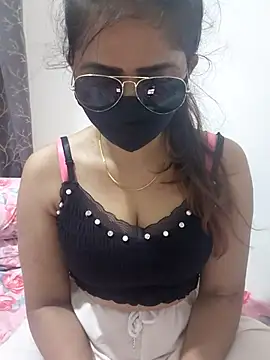 Aarti909090 online show from June 25, 6:02 pm