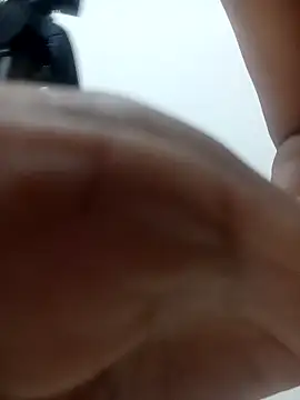 Aarti909090 online show from March 15, 5:20 pm