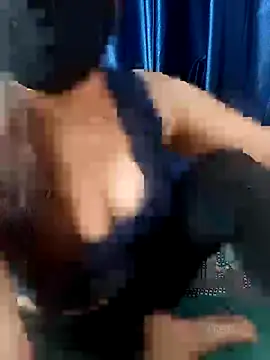 Aarti909090 online show from March 8, 1:58 pm