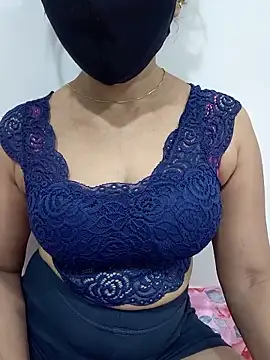 Aarti909090 online show from March 23, 2:06 pm