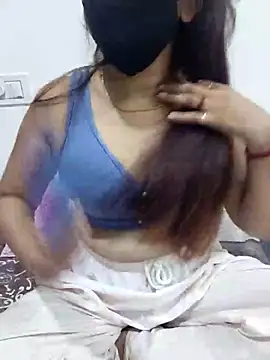 Aarti909090 online show from June 9, 2:40 pm