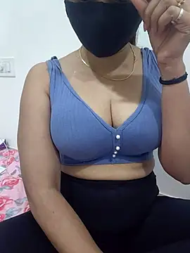 Aarti909090 online show from July 16, 5:21 pm