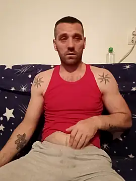 Snapshot of Baiat_Finut1 chatting on November 10, 6:24 pm Baiat Finut1 online show from November 10, 6:24 pm