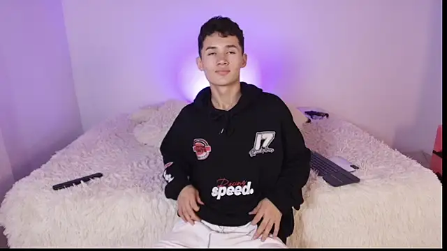 Eiden Blake online show from December 4, 11:48 pm