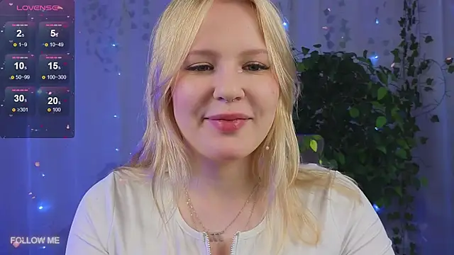 Mila wxw online show from November 15, 8:18 am