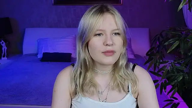 Mila wxw online show from November 23, 9:30 am